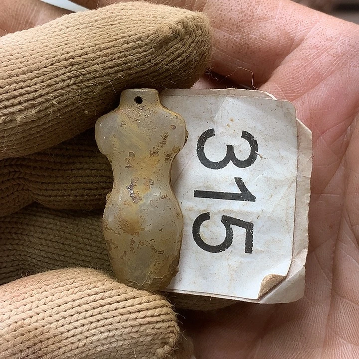 未镶嵌和田玉挂件