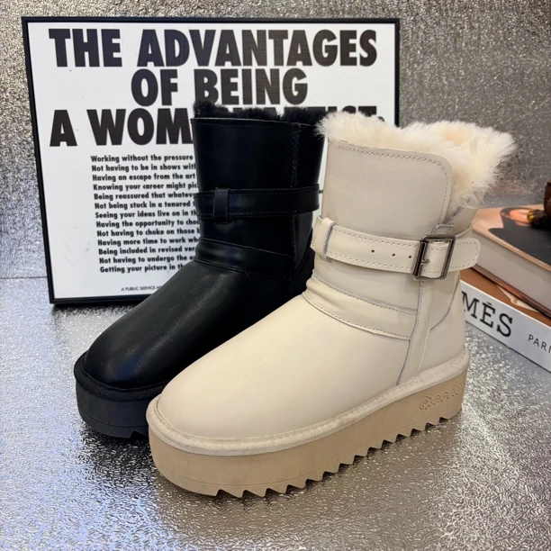 冬季新款牛皮羊毛材质厚底防滑加绒加厚保暖短筒光面卡扣