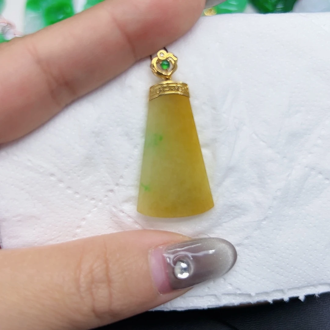 翡翠颈饰18K金镶嵌天然Ａ货翡翠