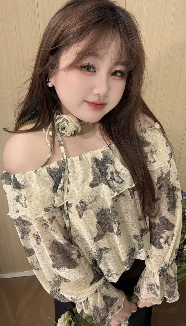 法式浪漫印花荷叶边一字肩长袖衬衫女秋季大码女装复古洋气上衣