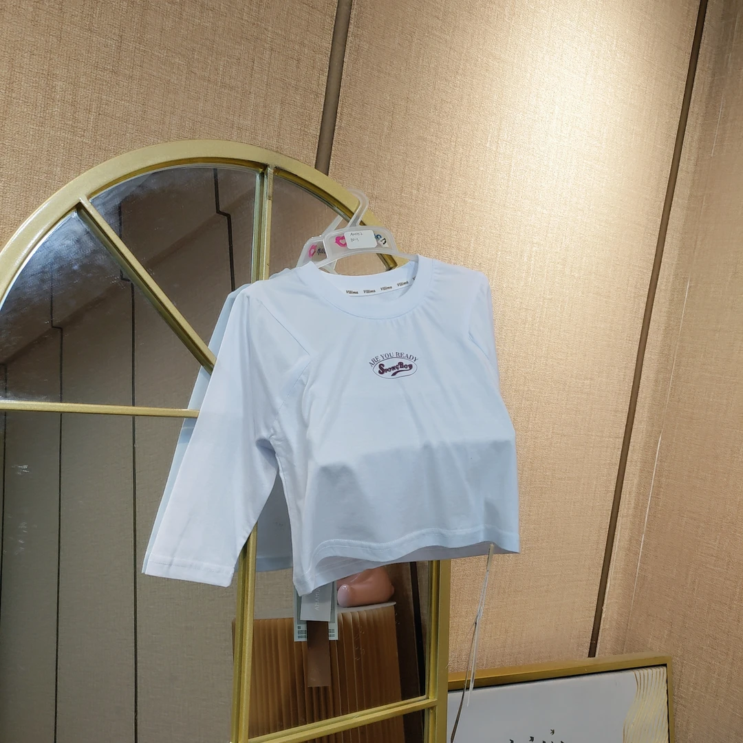 AH152   宝宝白色长袖T恤