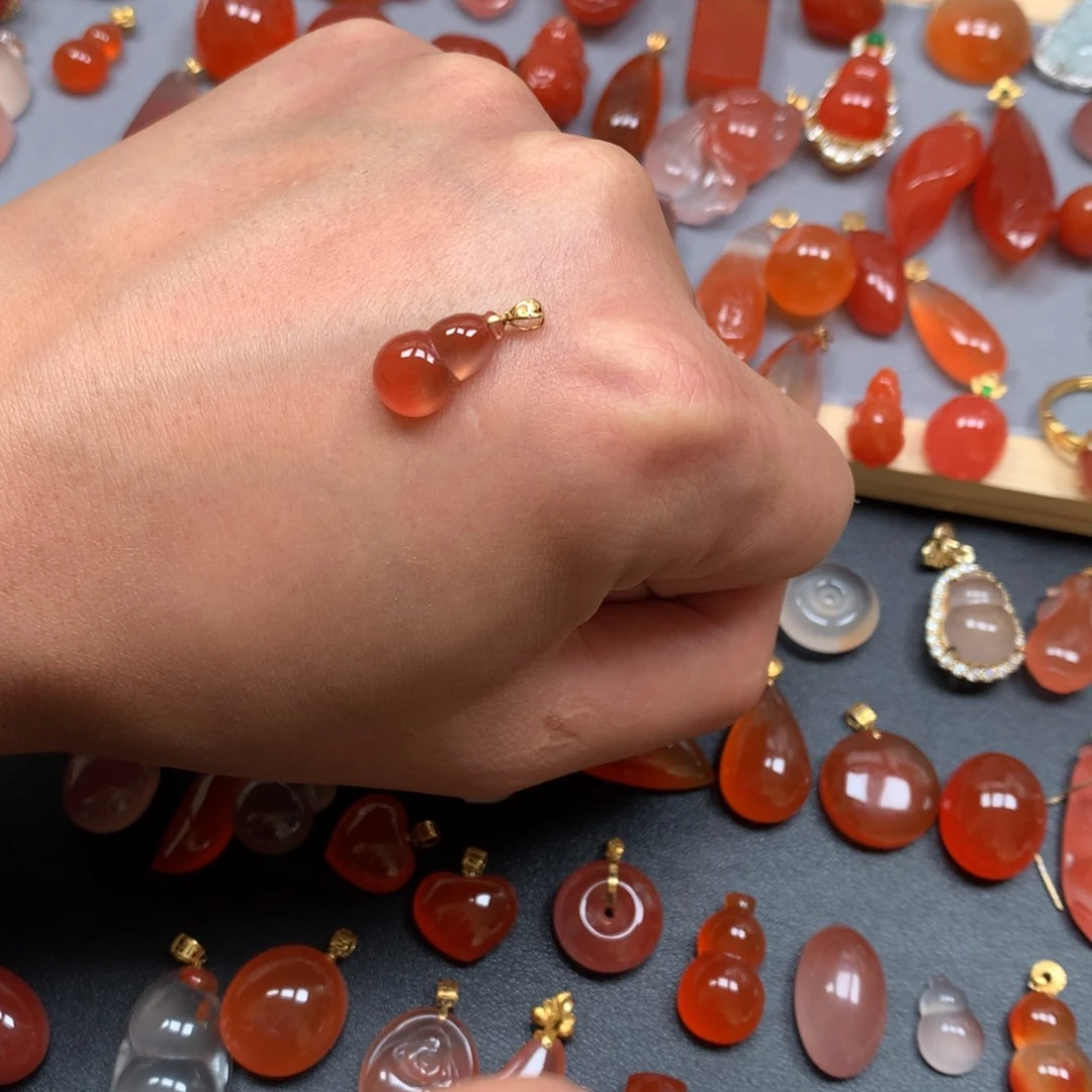 南红玛瑙未镶嵌吊坠