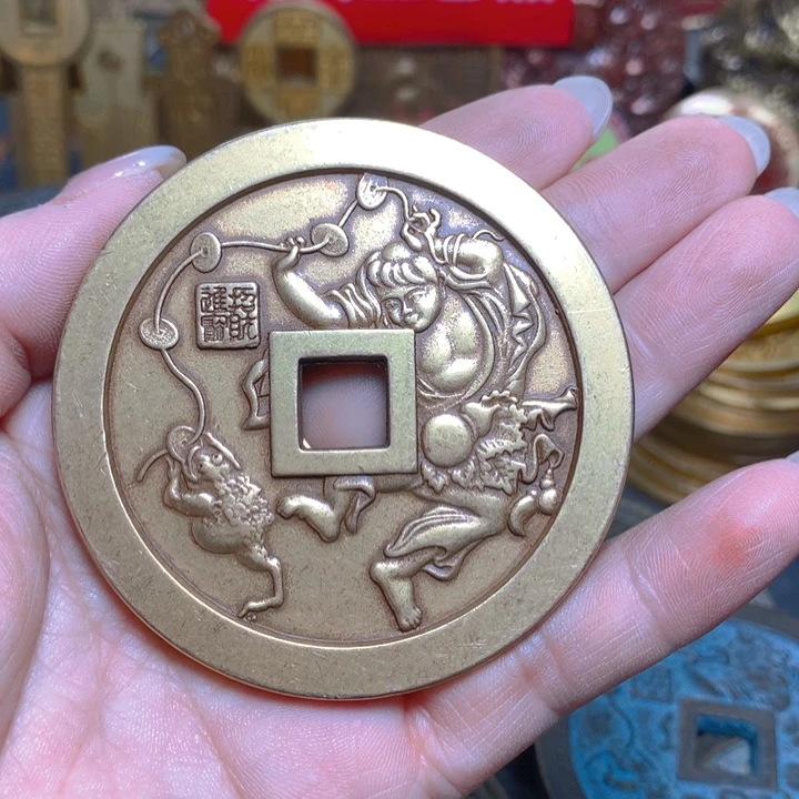 铜现代工艺品花钱32