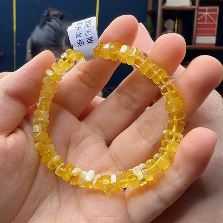 蜜蜡吊坠(赠链)未镶嵌拾*?