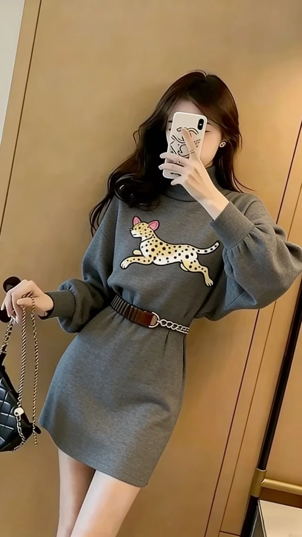 Z226小香风灰色卡通连衣裙宽松女秋冬新款小子气质独特漂亮裙子
