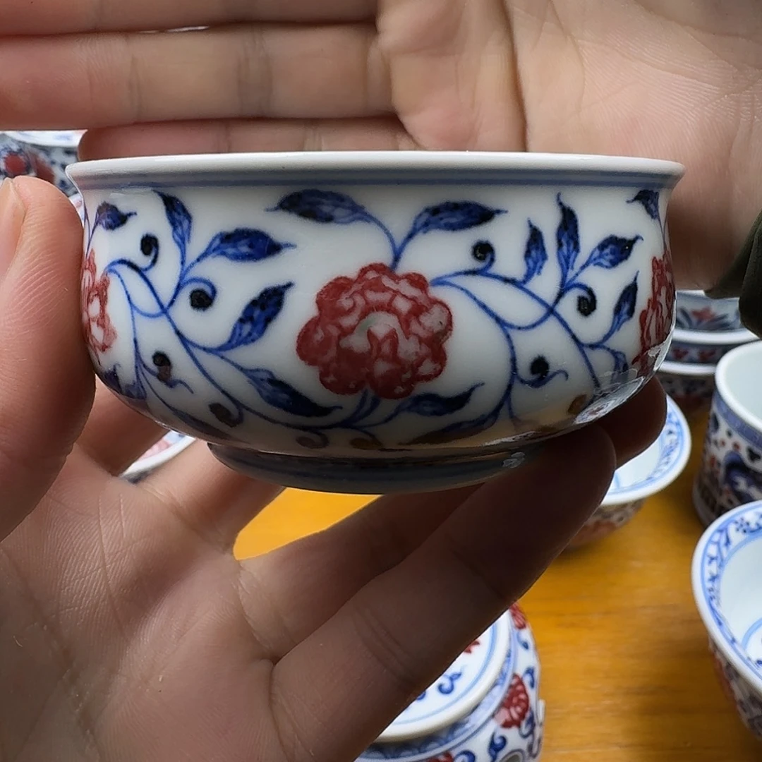 当代釉里红卢氏杯