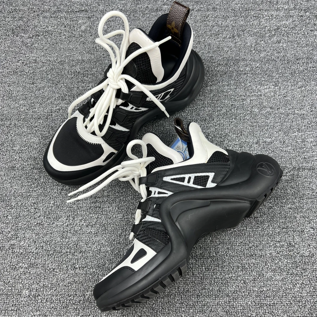 95新 LouisVuitton/路易威登 37码 黑白熊猫老爹鞋 98新 /6072