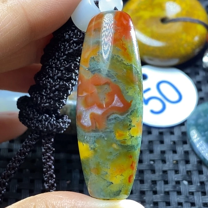 未镶嵌颈饰玛瑙/玉髓路*