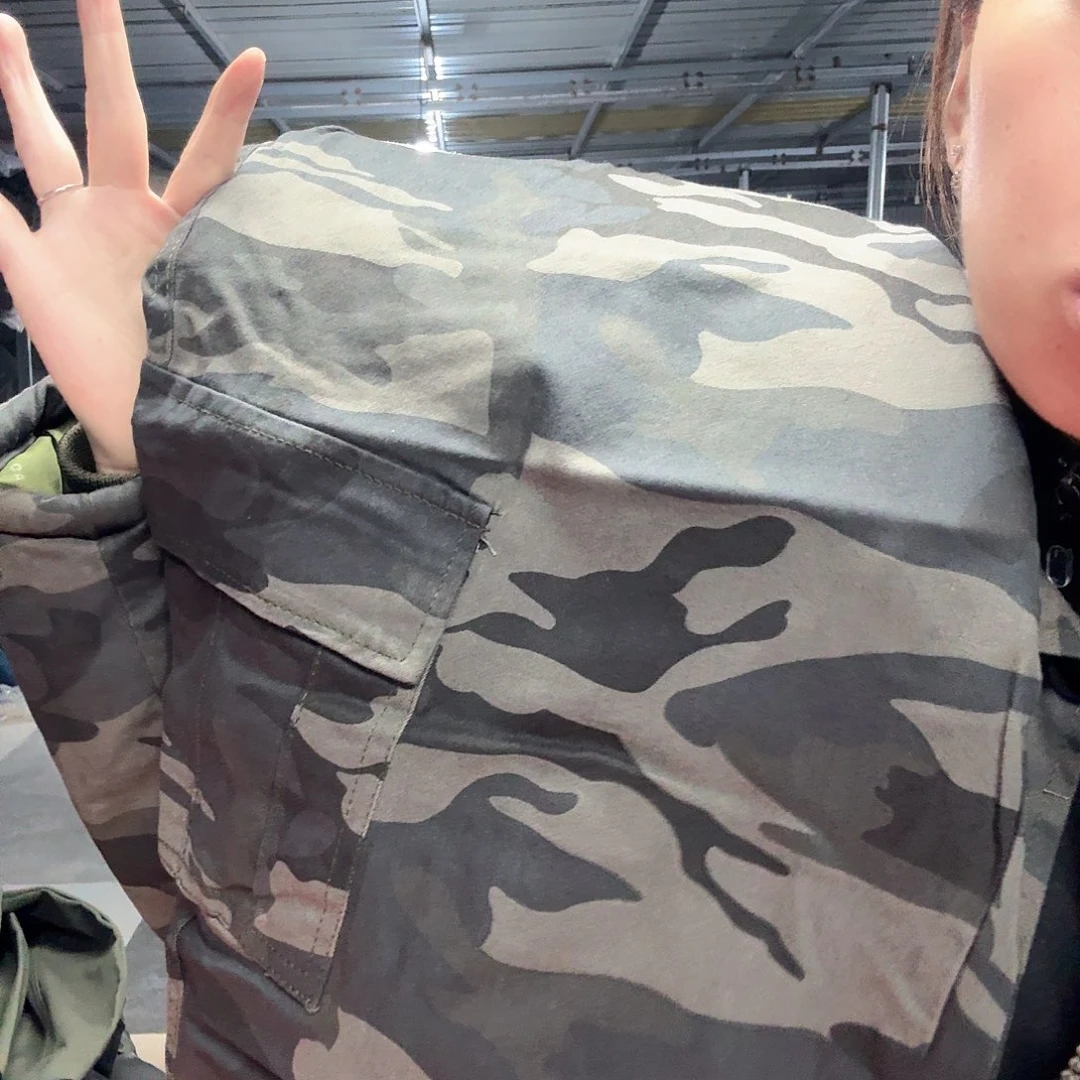 190裤子两条。     352