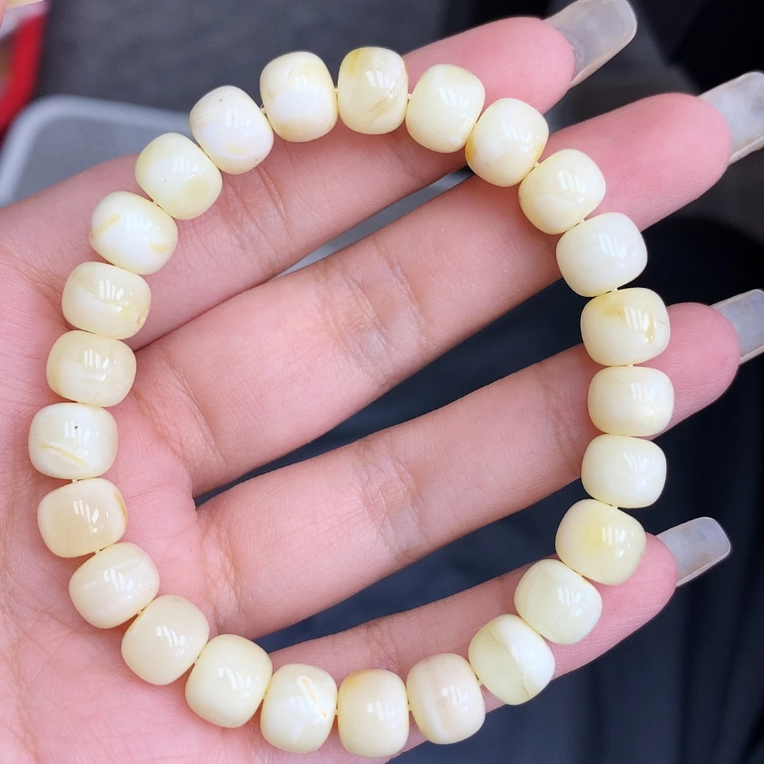 未镶嵌琥珀珠宝奇石