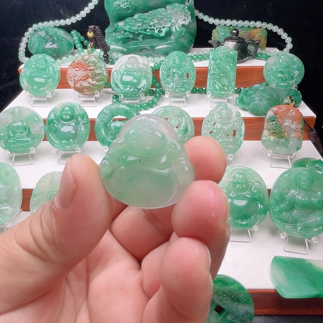 颈饰未镶嵌石英质玉