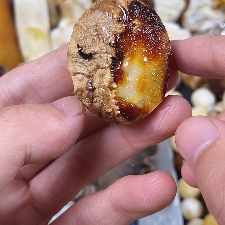 未镶嵌琥珀裸石㊣****?我