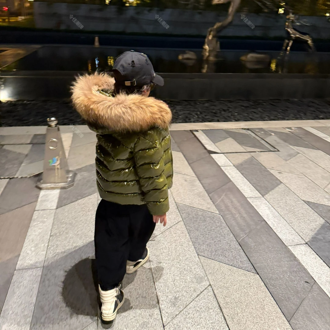 现货令佳潮牌冬款儿童中性绿色亮面90白鸭绒大毛领连帽羽绒服3226