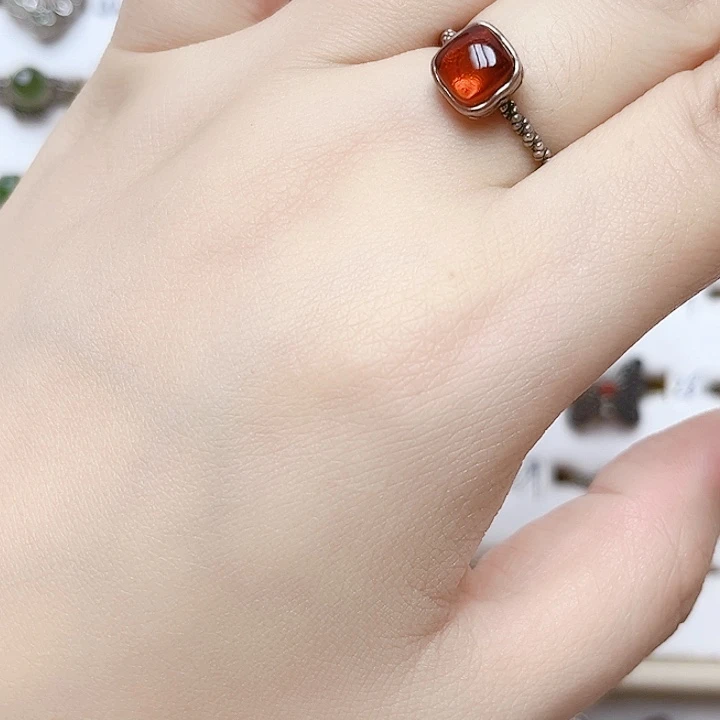 血珀银S925镶嵌戒指