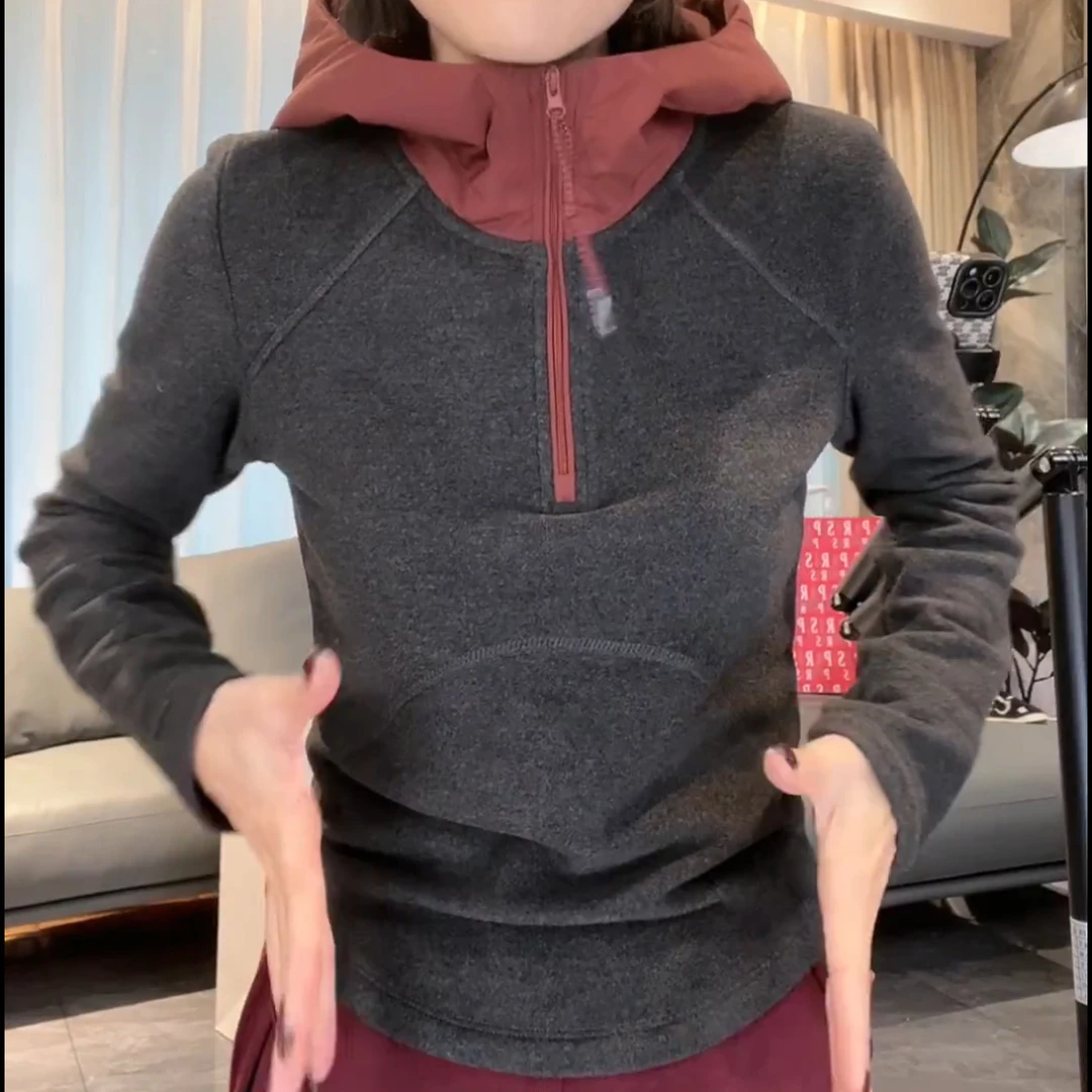 【小红帽】半拉链修身连帽卫衣裁剪上衣女LK2500723