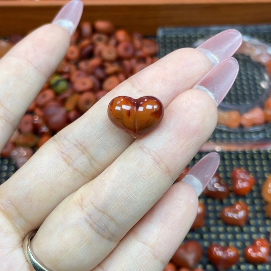 南红玛瑙未镶嵌颈饰屁桃