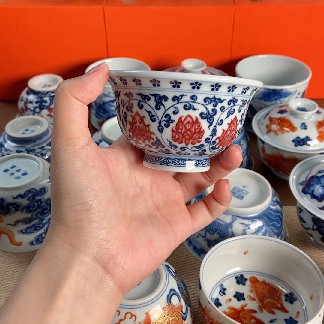 阳春白雪釉里红缠枝莲压手杯