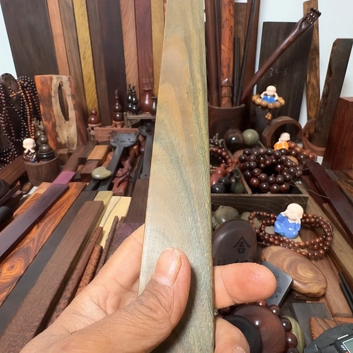 维腊木（绿檀）证*通