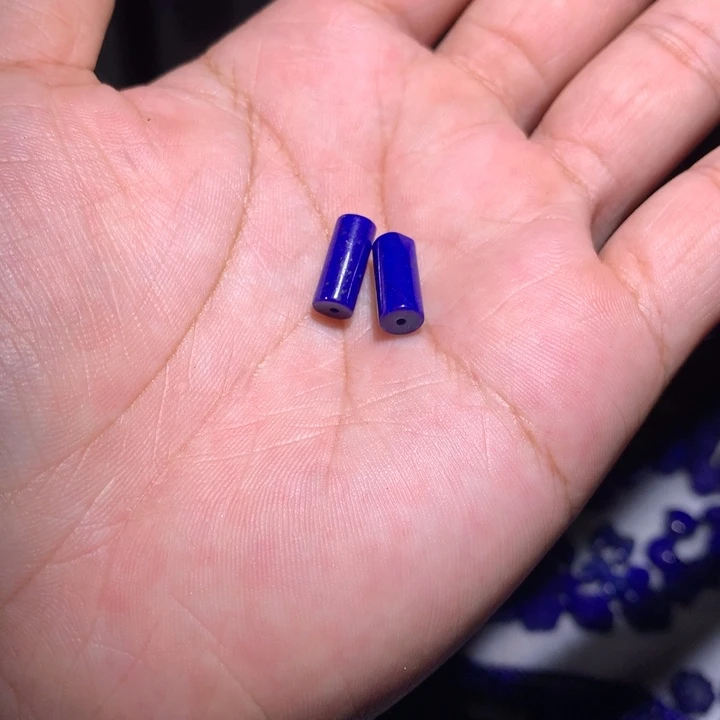 青金石未镶嵌一对长桶珠