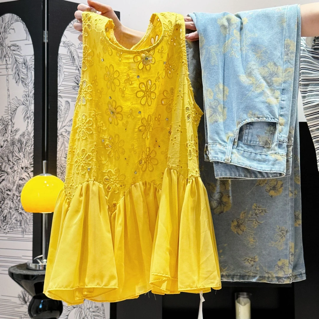 重工夏季轻奢背心刺绣花朵镂空高级款休闲透气无袖时尚上衣DP7467