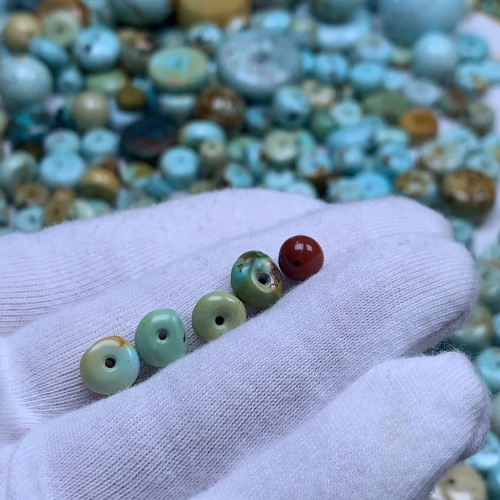 南红玛瑙未镶嵌珠宝奇石