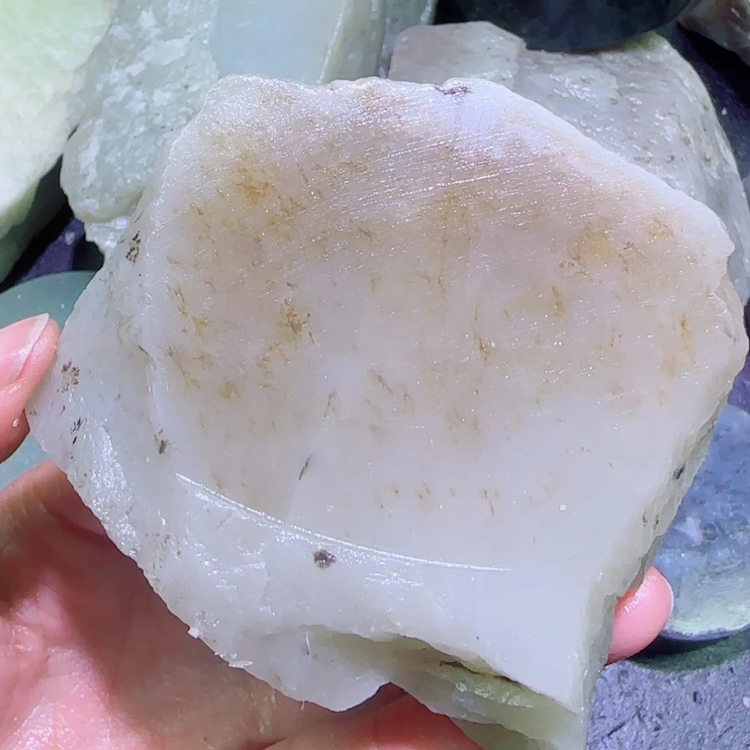 和田玉未镶嵌珠宝半成品