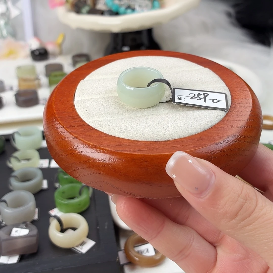 和田玉未镶嵌戒指Q29奶蓝轮胎内径16.1