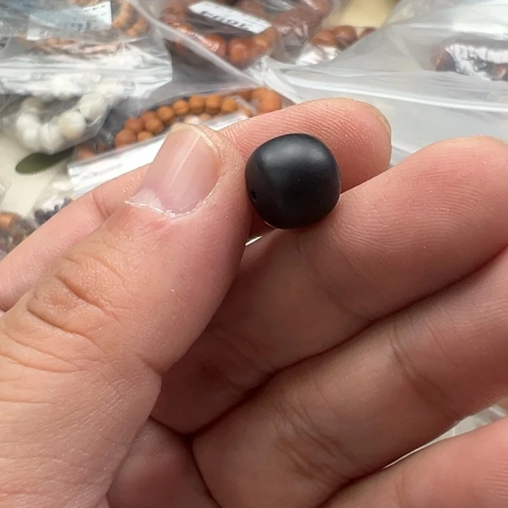 吊坠白玉菩提黑色5696