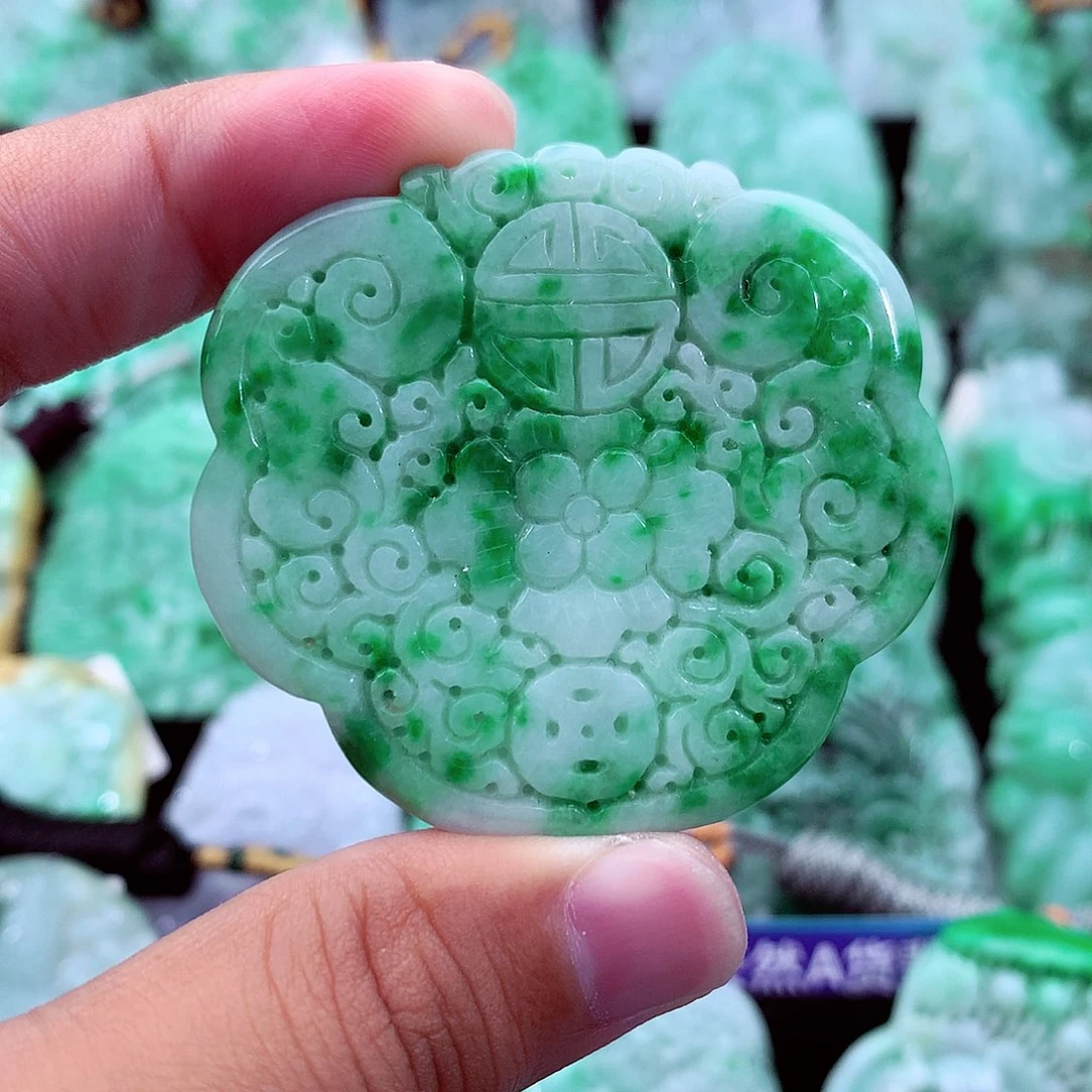 吊坠(不含链)未镶嵌翡翠