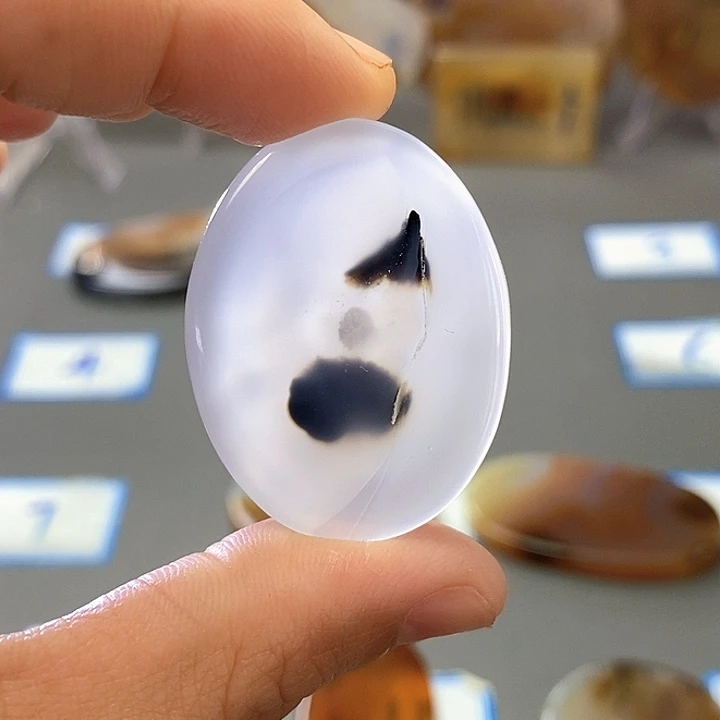 玛瑙/玉髓未镶嵌珠宝半成品