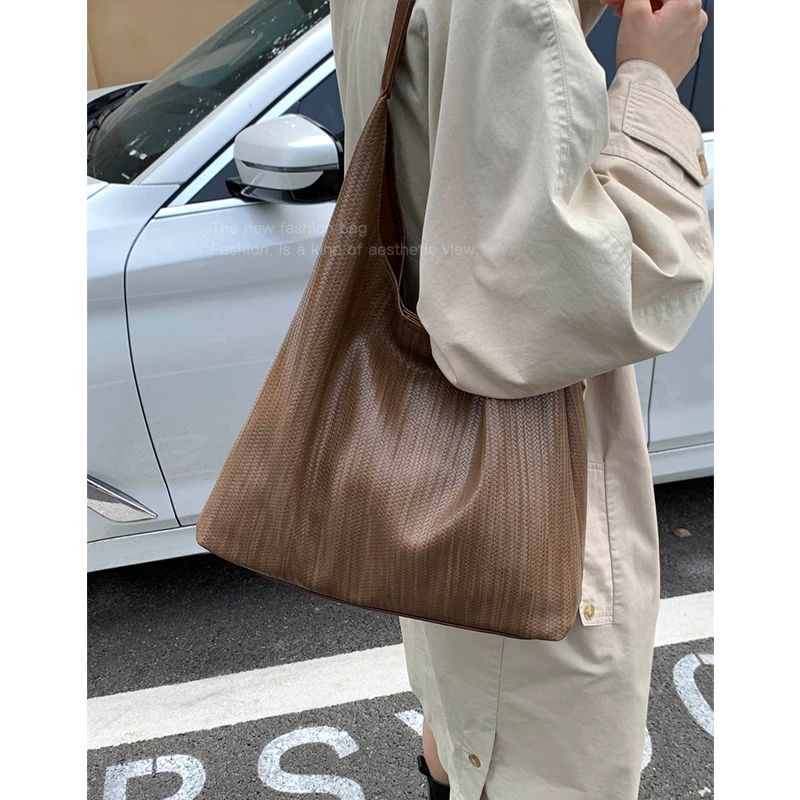 秋冬复古大容量包包女式2025新款单肩包高级感小众通勤腋下托特包