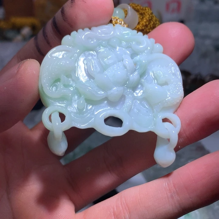翡翠未镶嵌颈饰保真天然a货翡翠