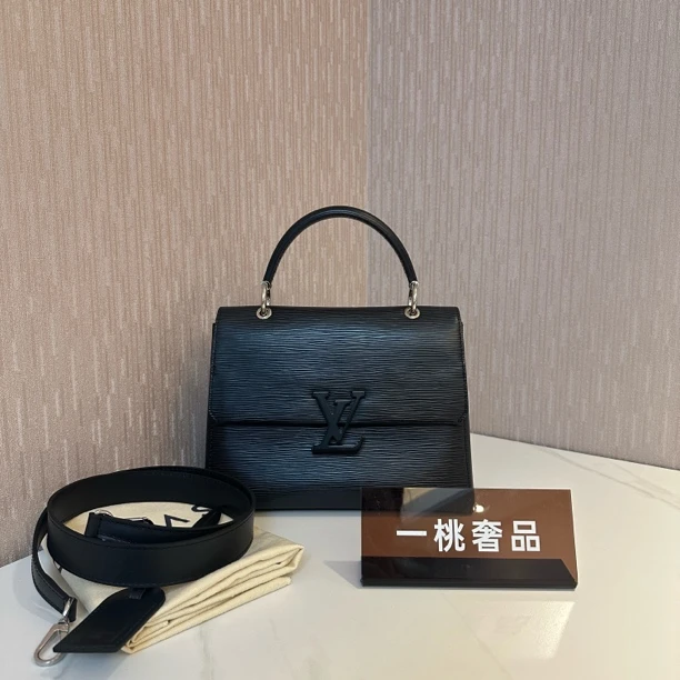 95新 LV 一桃/lv grenelle黑色水波纹单肩斜挎