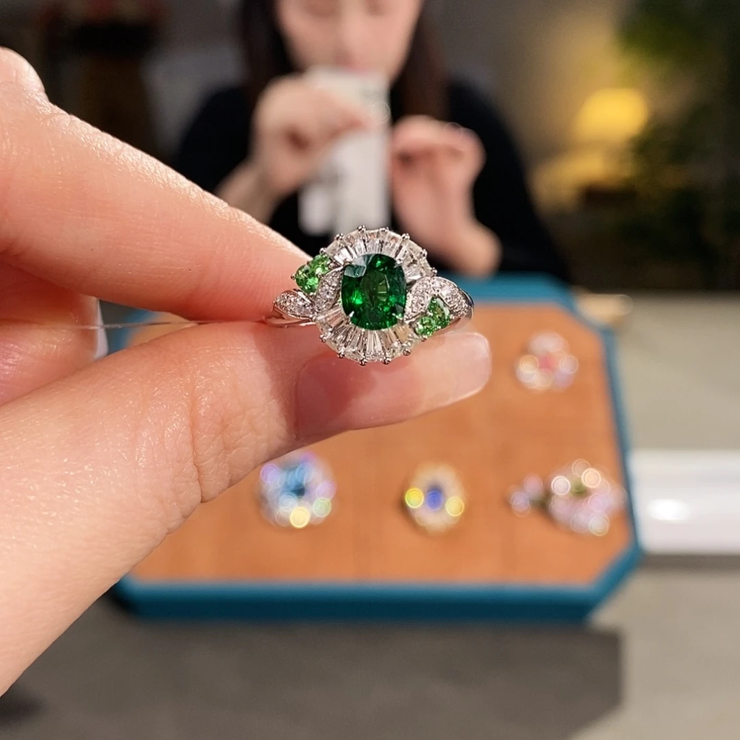 石榴石（沙弗莱）戒指铂Pt950镶嵌1.08ct