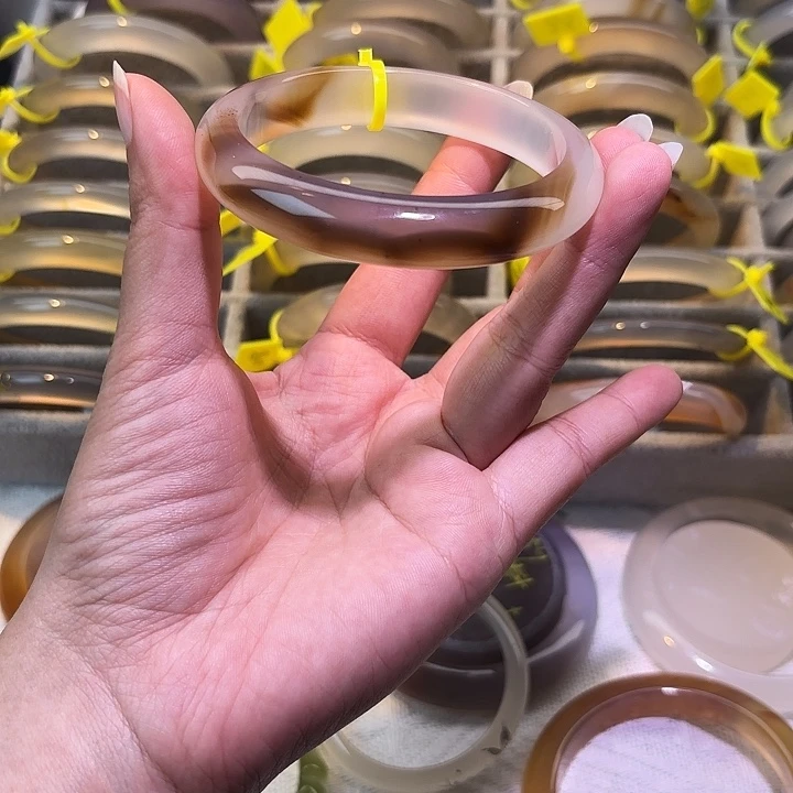 玛瑙/玉髓未镶嵌手镯