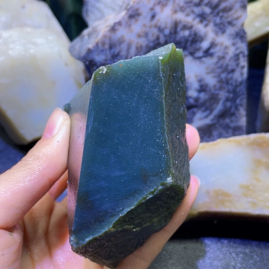 和田玉未镶嵌珠宝半成品