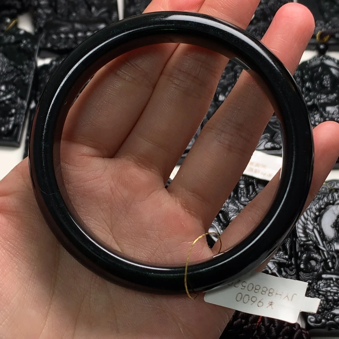 @***朝天然缅甸a货钢琴黑挂件