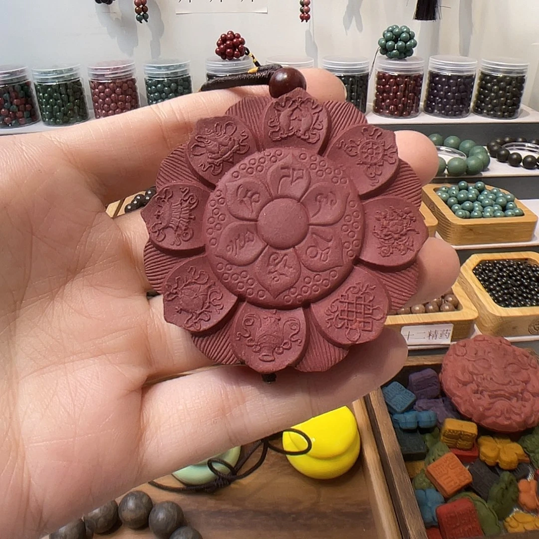 泥塑驻芳华八宝牌牌