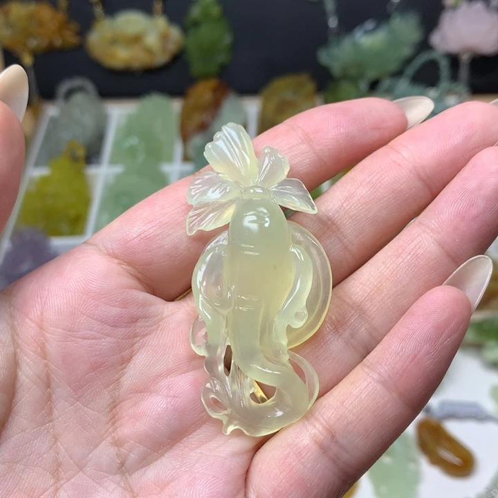 蛇纹石玉合金吊坠(不含链)