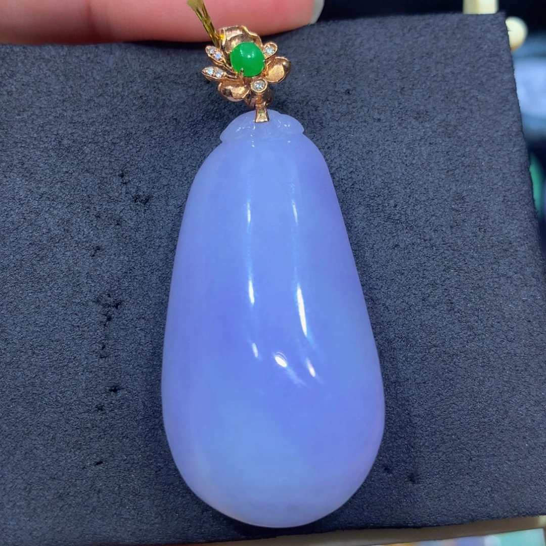 翡翠18K金镶嵌颈饰翡翠