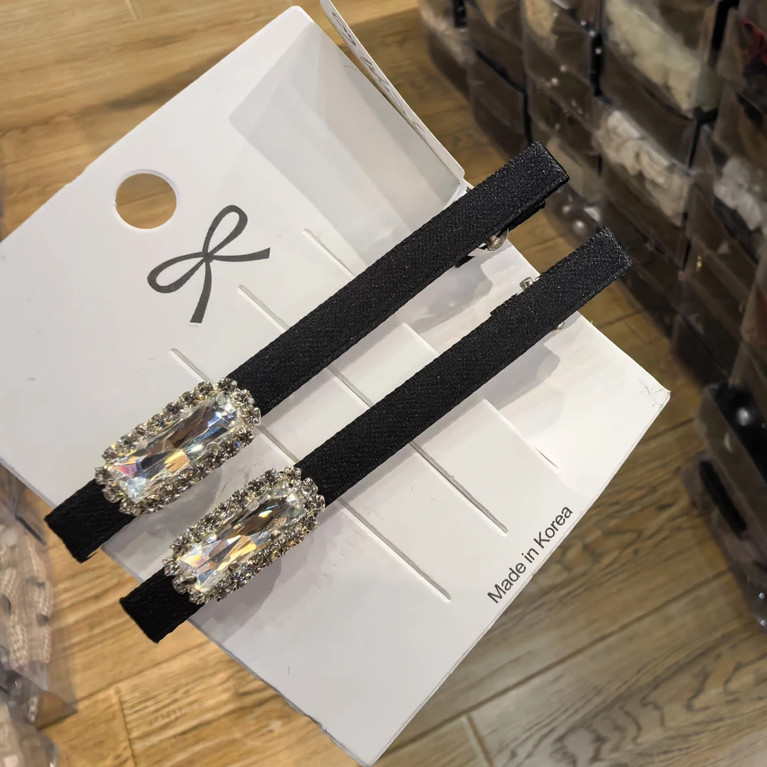 D067白色单颗闪闪边夹一对