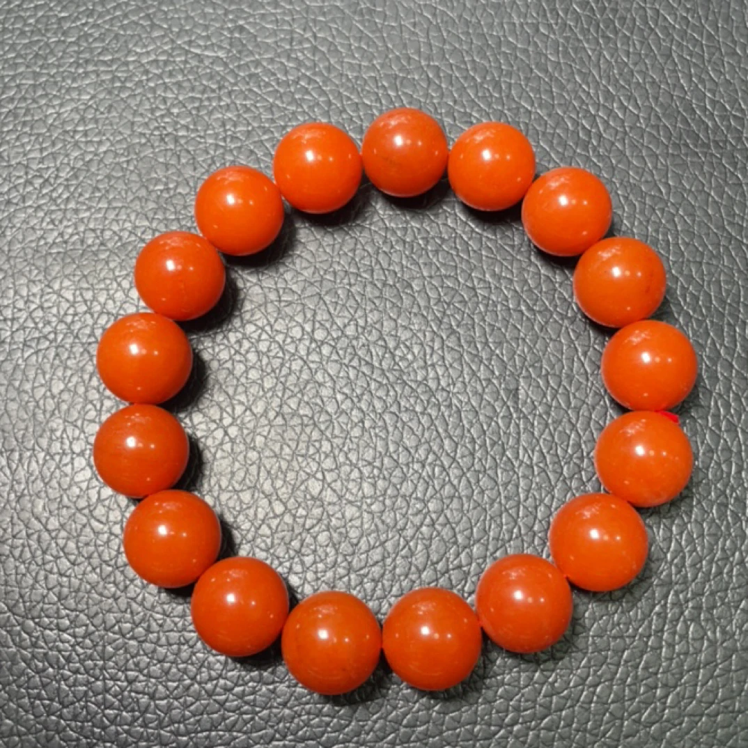 A 86   卡12柿子红手串