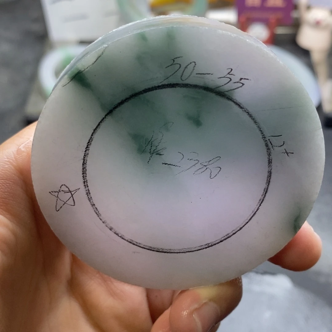 定制翡翠未镶嵌翡翠手镯