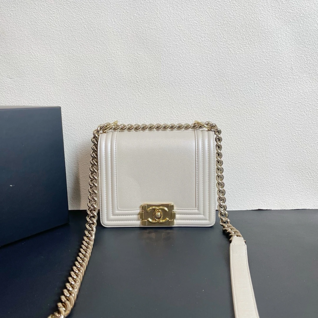 95新 Chanel/香奈儿 98新 奢总管/方形leboy包/芯片款