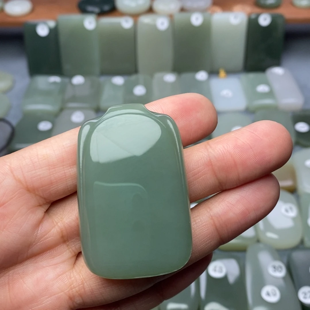 和田玉颈饰未镶嵌萌**白