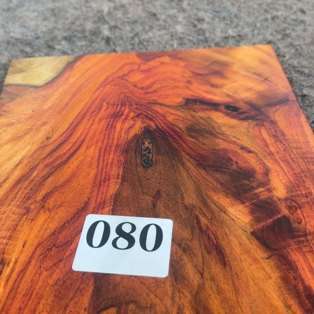 木逆****猫木料一物一拍木料