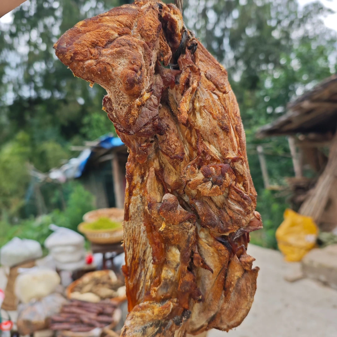 代卖农家熟食喂养土猪肉 腊瘦肉 纯瘦肉 直播现称重量