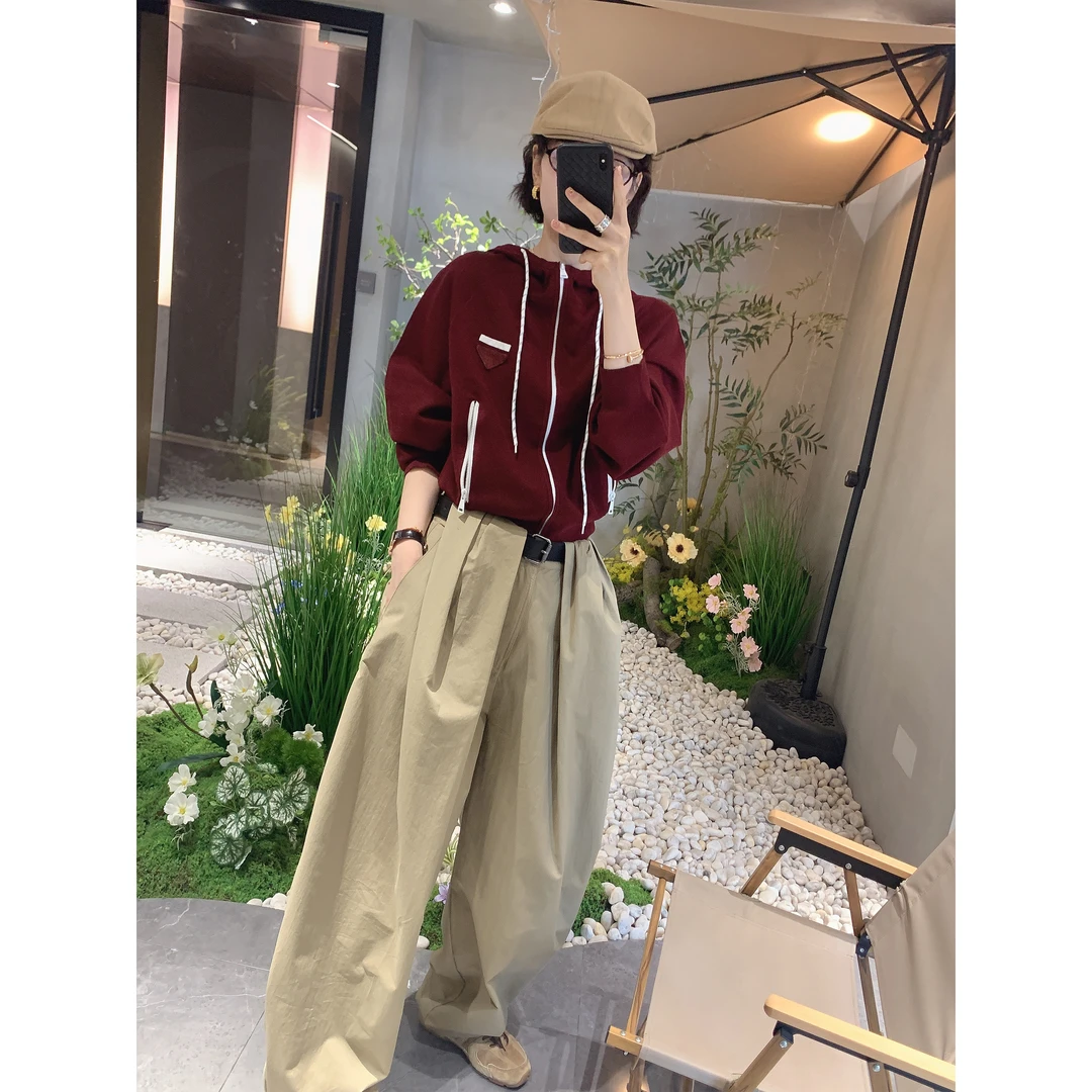 【骆小姐私服】2025春新款三角标连帽夹克长袖拉链氧气短款运动外套