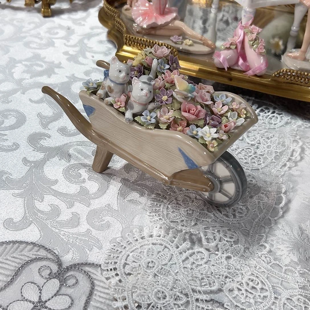 陶瓷0135福利猫咪花车音乐盒