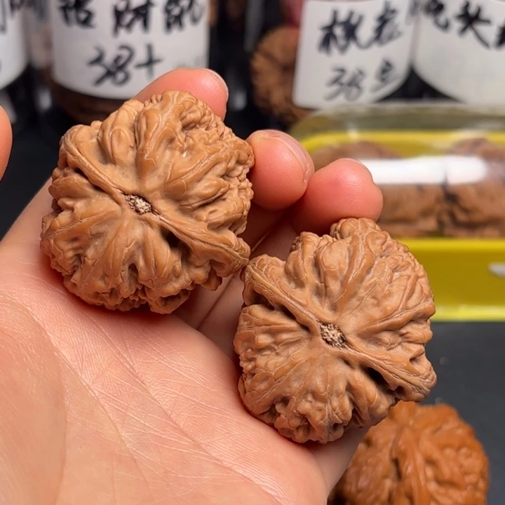 宋***9吊坠桃核40小粗筋